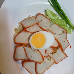 ข้าวหมูแดง