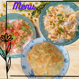 ข้าวกระเพราหมูสับ + ข้าวไข่เจียว 2 ใบ + ข้าวไข่ขยี้ 2 ใบ