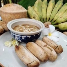 ข้าวยำไก่แซ่บ