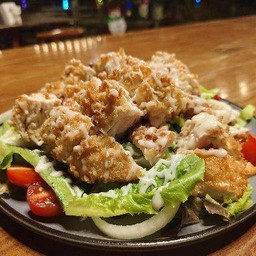 สลัดผักไฮโดรอกไก่ทอด
