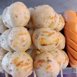 ลูกชิ้นไก่สาหร่าย