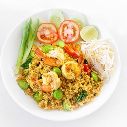 ข้าวผัดพริกปักษ์ใต้กุ้ง
