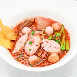 วุ้นเส้นเย็นตาโฟต้มยำ