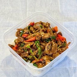 ข้าวราดกะเพราเครื่องในไก่ ด่วน