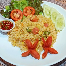 ข้าวผัดไส้กรอก