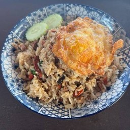 ข้าวคลุก กะเพรา หมูชิ้น
