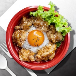 ข้าวหน้าไก่คาราเกะไข่ดอง