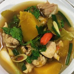 แกงอ่อมไก่