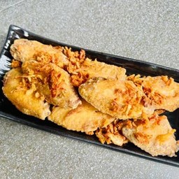 ปีกไก่ทอดน้ำปลา