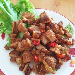 หมูกรอบคั่วพริกเกลือ
