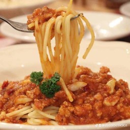 สปาเก็ตตี้ อองตอง