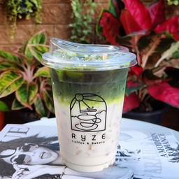 Green Tea Latté (ชาเขียวนมสด)