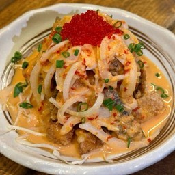 S07 Salmon Skin spicy Salad ยำหนังปลาทอด