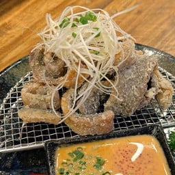 S06 Fried Salmon Skin หนังปลาทอด