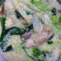 ป้าตุ้ม สาขา8 ยำมะม่วง ปูนาปลากรอบ