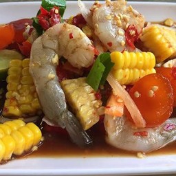 ยำข้าวโพดกุ้งสด