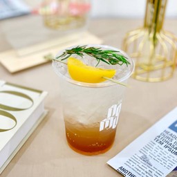 กูดมอร์นิ่ง Delivery - น้ำแอปเปิ้ลผสมกับน้ำผึ้ง