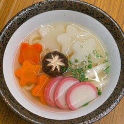 B22 Udon soup อุด้งร้อน