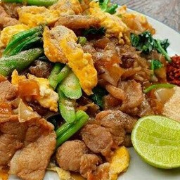 ผัดซีอิ้ว ไก่