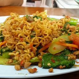 มาม่าผัดขี้เมา