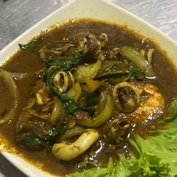 ข้าว+เครื่องแกงรวมมิตร(Rozali restaurant seafood halal)