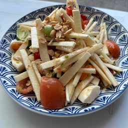 ตำยอดมะพร้าวไข่เค็ม