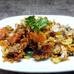 ปูนิ่มทอดกระเทียม