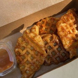 4 Giant Croffles x Topping