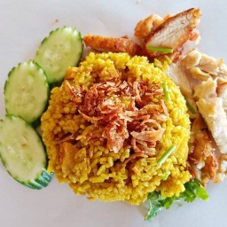 กะเพรา ของว่างตรงข้ามวัดนางวัง