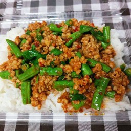 พริกแกงถั่ว หมูสับ