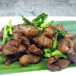 เนื้อเเดดเดียวทอดใบมะกรูด