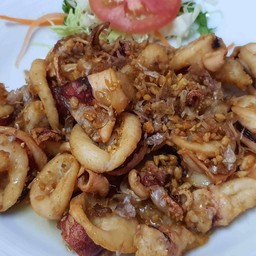 ปลาหมึกไข่ทอดกระเทียม