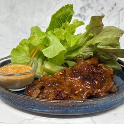 สลัดไก่ย่าง