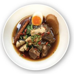 ก๋วยเตี๋ยวหมูตุ๋นซุปเปอร์แซ่บ