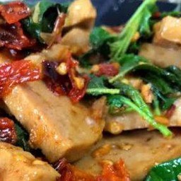 ข้าวกระเพราหมูยอ