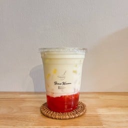 นมสดสตรอเบอรี่