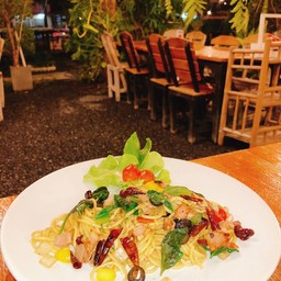 สปาเก็ตตี้ผัดพริกแห้งหมู