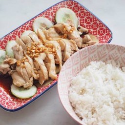 ข้าวหน้าไก่สับเบตง