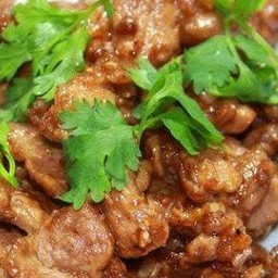 ข้าวหมูกระเทียม