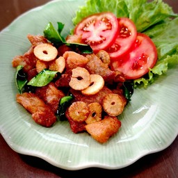 หมูสามชั้นทอดน้ำปลา