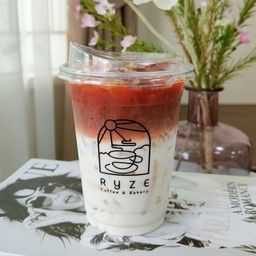 Thai Tea Latte (ชาไทยนมสด)