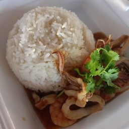 กุ้งหมึกกะเทียม