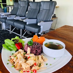 ข้าวอกไก่คั่วพริกเกลือ