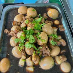 ร้านข้าวแกงบ้านคุณนาย