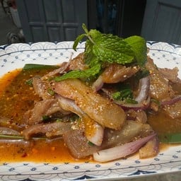 น้ำตกคอหมูย่าง