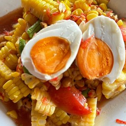 ตำข้าวโพดไข่เค็ม