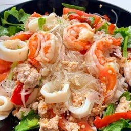 ครัวคุณนัน อาหารตามสั่ง ข้าวต้มปลา