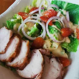 สลัดไก่ย่าง
