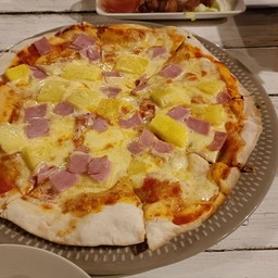 Coconut Pizza หาดสามร้อยยอด