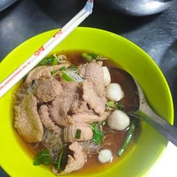 ครัว อะไร๊ ก๋วยเตี๋ยวหรือข้าว